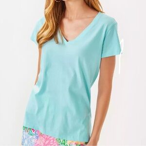 LILLY PULITZER V-neck Tee Size XS